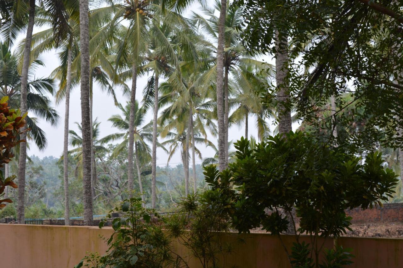 Indeevaram Apartments Kovalam Exterior foto