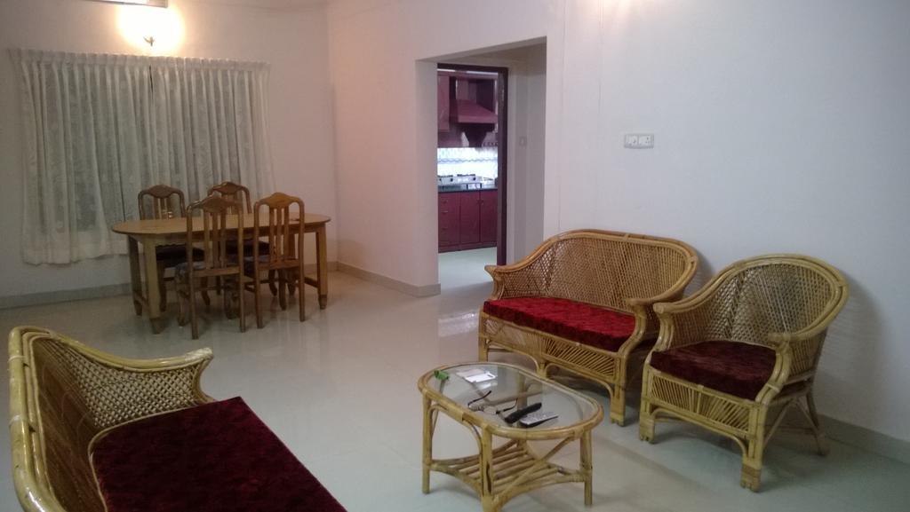 Indeevaram Apartments Kovalam Zimmer foto